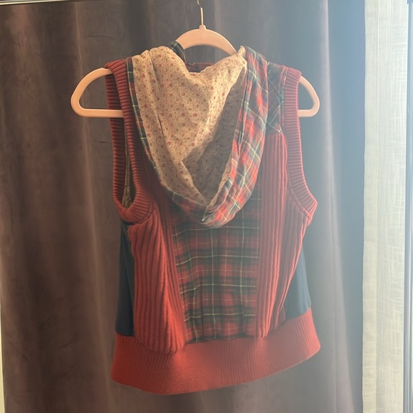 Fun multiple patterned best - Picture 2 of 2